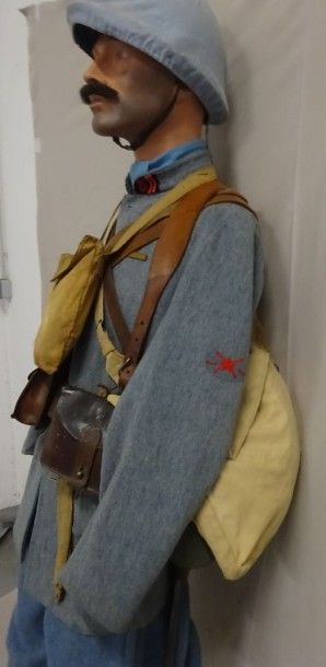 Mannequin d'un soldat du 5ème Génie.

Avec...