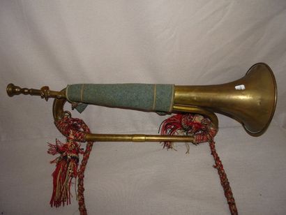 Lot d'équipements militaires :
- un sac à...
