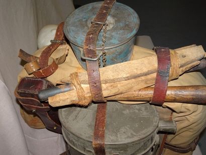 Sac à dos comprenant : bouteillon, gamelle,...