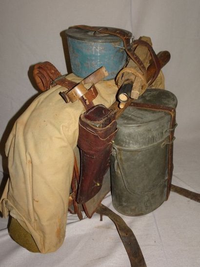 Sac à dos comprenant : bouteillon, gamelle,...