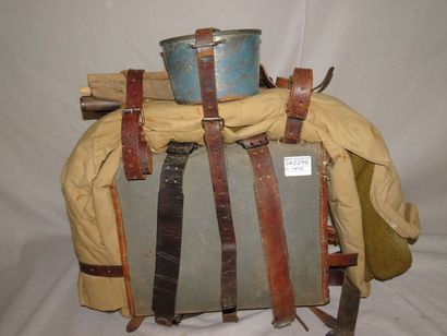 Sac à dos comprenant : bouteillon, gamelle,...