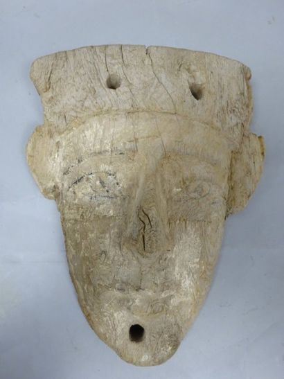 EGYPTE


Masque portrait d’une cuve funéraire.

Bois,...