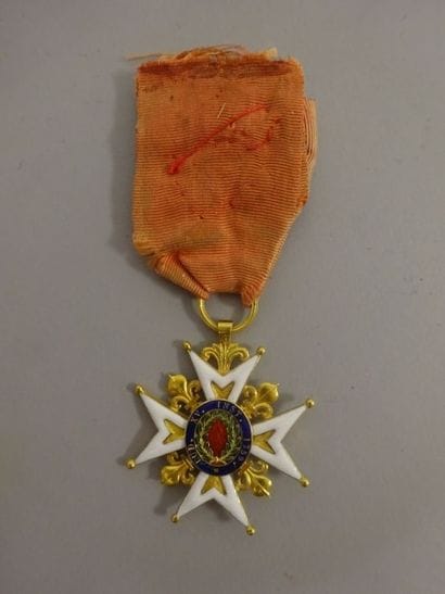 Ordre du Mérite Militaire


Croix de Chevalier...