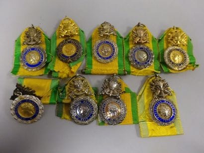 Lot de neuf Médailles Militaires, dont deux...