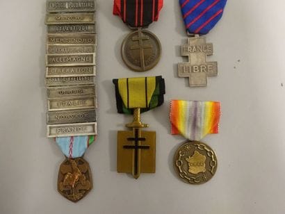 Lot de cinq Médailles de Campagne 1939-1945...