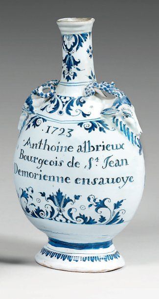 NEVERS
Grande gourde à prises en forme de...