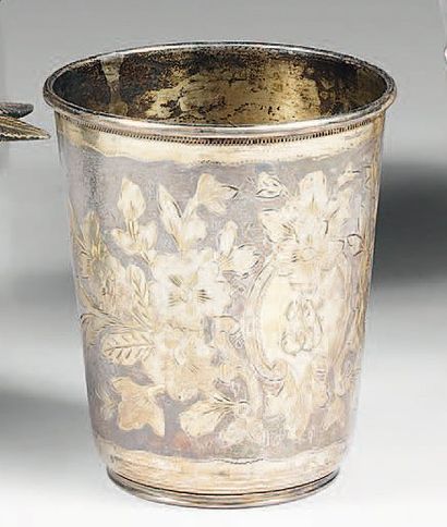 Gobelet ottoman en argent et traces d'or...