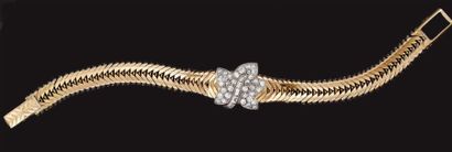 CARTIER
Montre bracelet de dame en or jaune,...