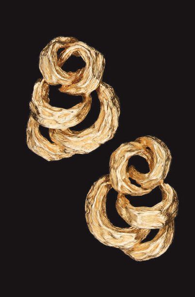 CHAUMET
Paire de clips d'oreilles en or jaune...