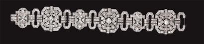 Bracelet en platine articulé de motifs hexagonaux,...