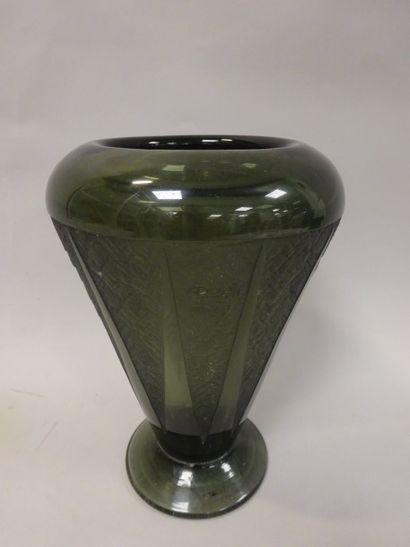 Andre DELATTE (1887 - 1953) [NANCY] 


Vase...