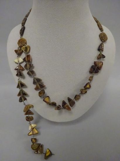 Attribué à Line VAUTRIN (1913-1997)


Collier...