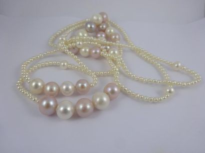 Sautoir de perles d'eau douce blanches de...