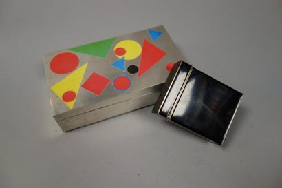 Lot :

- Etui à cigarettes en argent (925)...