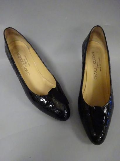 CHARLES JOURDAN


Paire de chaussures en...