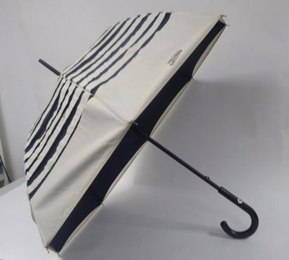 Jean-Paul GAULTIER. 


Parapluie en nylon...