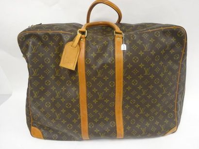 LOUIS VUITTON


Sac de voyage en toile Monogram...