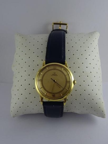 OMEGA


Montre bracelet d'homme.

Boîtier...