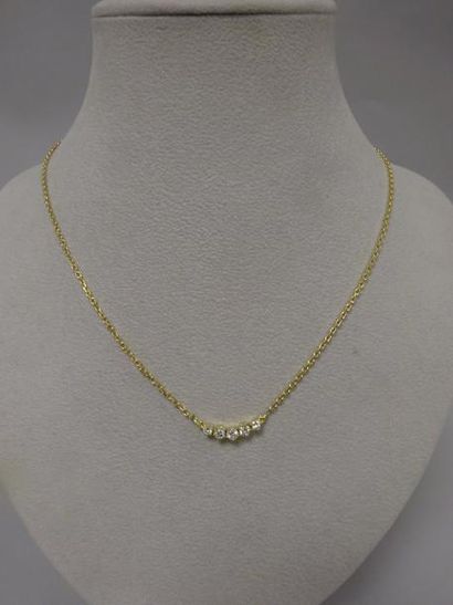 Collier en or jaune (750) formé d'une chaîne...