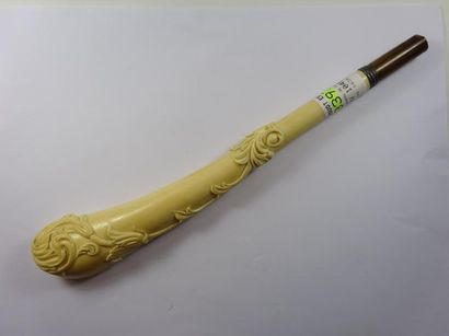 Pommeau d'ombrelle en ivoire d'éléphant (pré-Convention)...