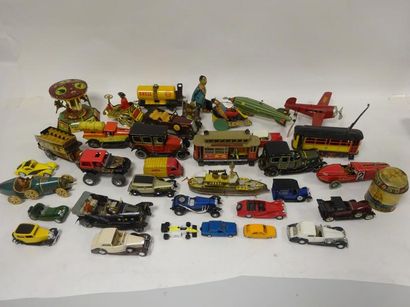 Un ensemble de jouets miniatures dont Majorette,...