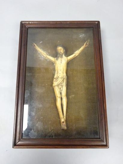 Christ de crucifix.

Le visage allongé aux...