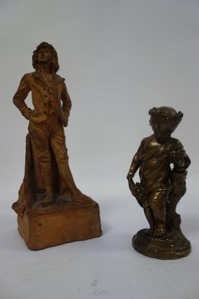 Deux sculptures :

- Fillette contemplant...