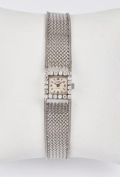 ELOGA


Bracelet montre de dame en or gris...