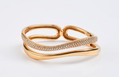 Bracelet rigide ouvrant en or jaune (750)...