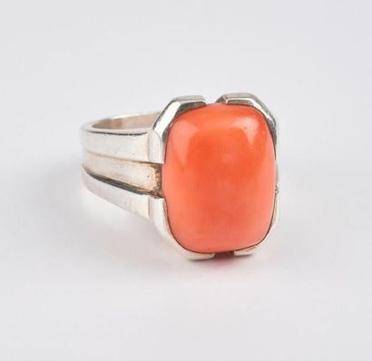 Bague chevalière en argent (min 800) ornée...