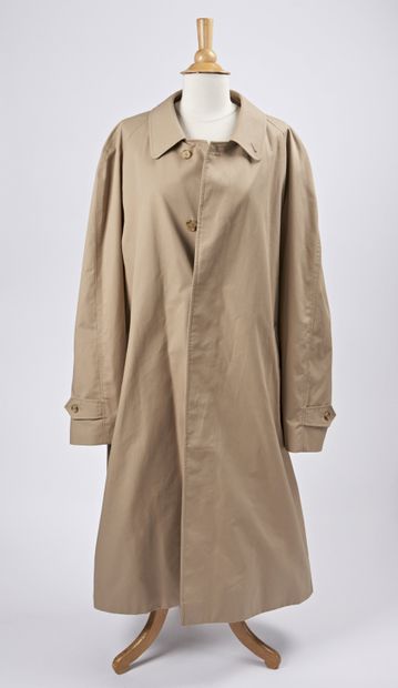 BURBERRY


Trench d'homme en toile beige,...