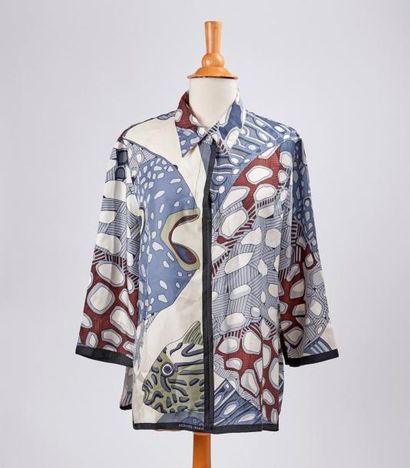 HERMES Paris


Chemisier en soie à motifs...