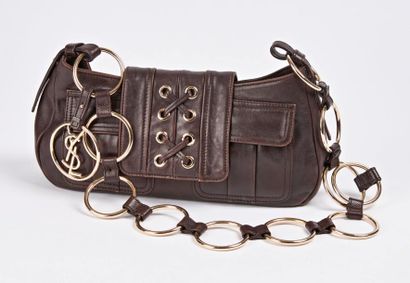 Yves SAINT LAURENT Rive Gauche


Sac en cuir...