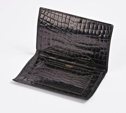 HERMES Paris


Portefeuille en cuir de crocodile...