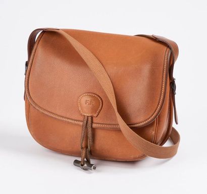 HERMES Paris


- Sac porté épaule 'Balle...