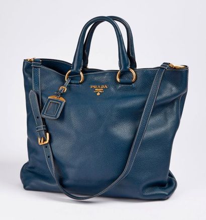 PRADA


Sac à main en veau grainé bleu de...
