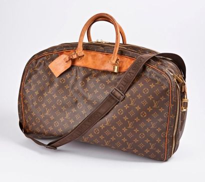 LOUIS VUITTON


Sac de voyage en toile Monogram...