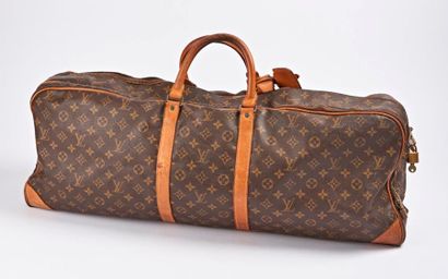 LOUIS VUITTON


Sac 'Tennis' en toile Monogram...