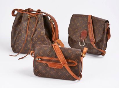 LOUIS VUITTON


Lot de trois sacs à main...