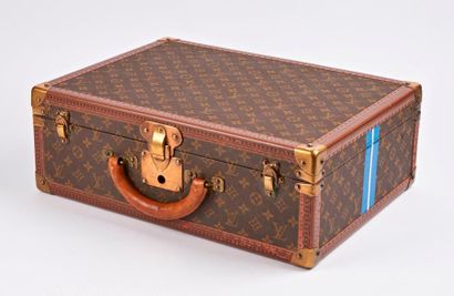LOUIS VUITTON


Valise 'Cotteville' en toile...