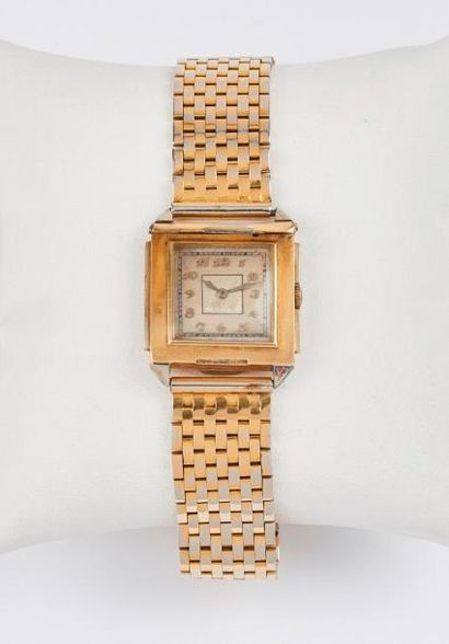 Montre bracelet de dame, le boîtier carré...
