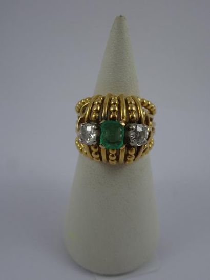 Bague bombée en filins d'or jaune (750) torsadés...