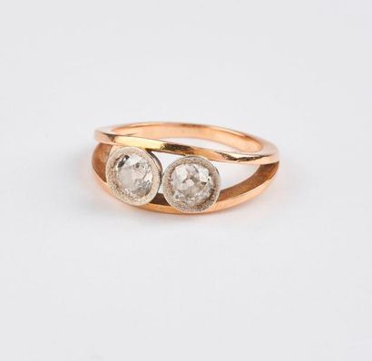 Bague en ors jaune et gris (750) formée de...