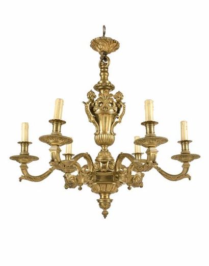 Lustre en bronze ciselé et doré à six lumières...