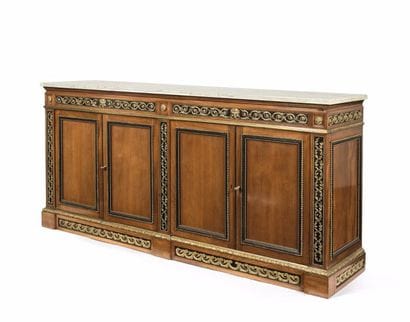 Enfilade en bois et placage d'acajou, ouvrant...