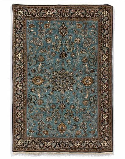 Tapis Ghoum, centre de la Perse, vers 1930-1950
Chaîne...