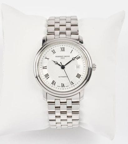 FREDERIQUE CONSTANT


Montre bracelet d'homme...