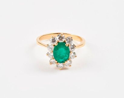 Bague marguerite en or jaune (750) centrée...