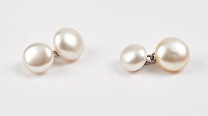 Paire de boutons de manchette en platine...