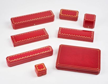 CARTIER


Lot d'écrins comprenant : 

- Trois...
